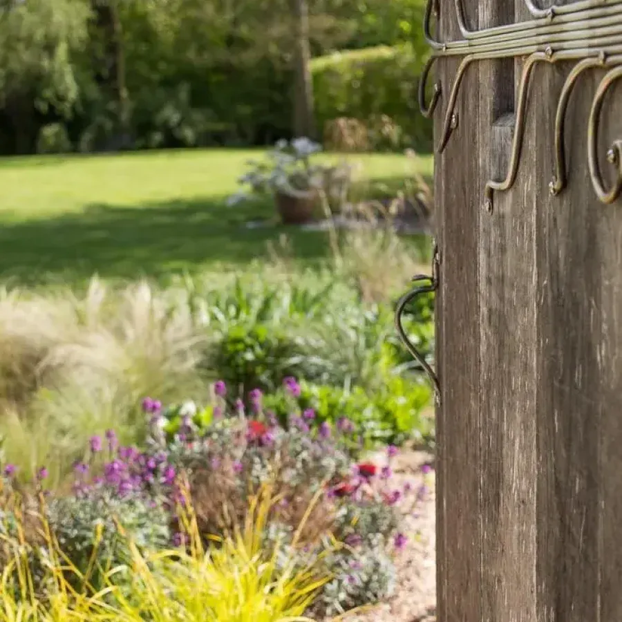 Millboard decking with integrated steps and informal family seating